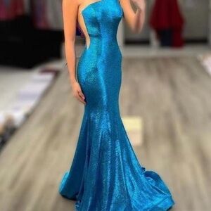 Elegant Blue One-Shoulder Dress